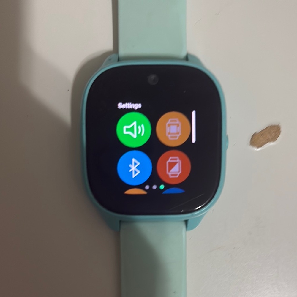 Gizmo Watch
